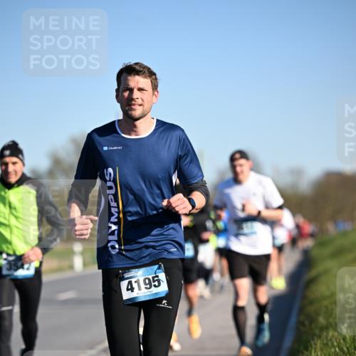 06.04.2025 - 44. Internationalen Wilhelmsburger Insellauf Dr. Thomas Lammeyer http://msf.ph/oto/7550989 06.04.2025 09:23:32 Laufen 4195 meine-sportfotos.de