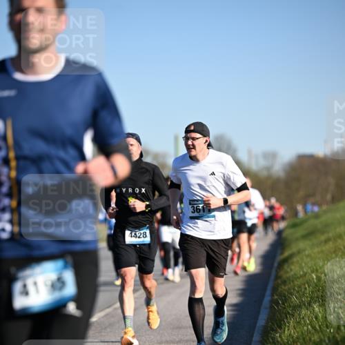 06.04.2025 - 44. Internationalen Wilhelmsburger Insellauf Dr. Thomas Lammeyer http://msf.ph/oto/7550991 06.04.2025 09:23:33 Laufen 41, 1195, 4428, 361 meine-sportfotos.de