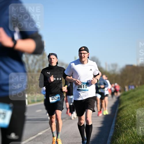 06.04.2025 - 44. Internationalen Wilhelmsburger Insellauf Dr. Thomas Lammeyer http://msf.ph/oto/7550996 06.04.2025 09:23:33 Laufen 4428, 3611 meine-sportfotos.de