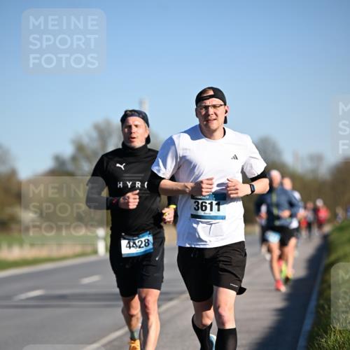 06.04.2025 - 44. Internationalen Wilhelmsburger Insellauf Dr. Thomas Lammeyer http://msf.ph/oto/7551008 06.04.2025 09:23:34 Laufen 3611, 4428 meine-sportfotos.de