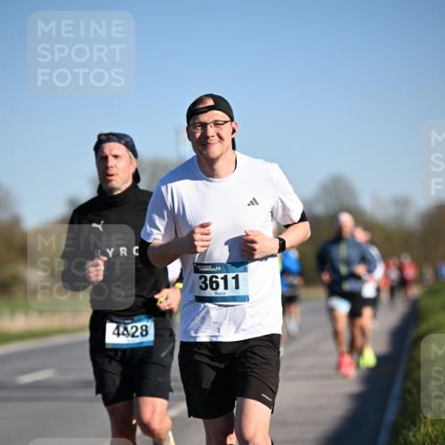 06.04.2025 - 44. Internationalen Wilhelmsburger Insellauf Dr. Thomas Lammeyer http://msf.ph/oto/7551017 06.04.2025 09:23:34 Laufen 3611, 4428 meine-sportfotos.de