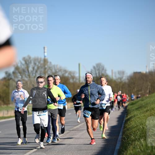 06.04.2025 - 44. Internationalen Wilhelmsburger Insellauf Dr. Thomas Lammeyer http://msf.ph/oto/7551032 06.04.2025 09:23:36 Laufen 4014, 40, 3591, 4493, 3820 meine-sportfotos.de