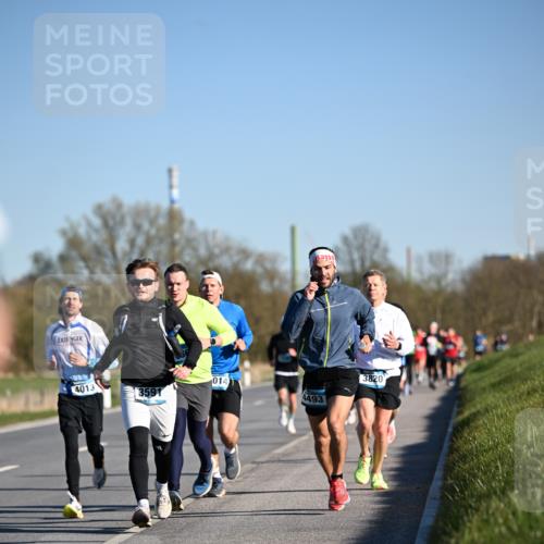 06.04.2025 - 44. Internationalen Wilhelmsburger Insellauf Dr. Thomas Lammeyer http://msf.ph/oto/7551034 06.04.2025 09:23:36 Laufen 4493 meine-sportfotos.de