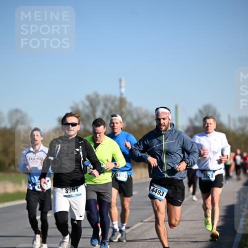 06.04.2025 - 44. Internationalen Wilhelmsburger Insellauf Dr. Thomas Lammeyer http://msf.ph/oto/7551053 06.04.2025 09:23:37 Laufen 3591, 4014, 4493, 3820 meine-sportfotos.de