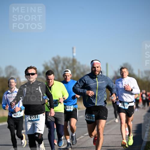 06.04.2025 - 44. Internationalen Wilhelmsburger Insellauf Dr. Thomas Lammeyer http://msf.ph/oto/7551055 06.04.2025 09:23:38 Laufen 4013, 3591, 86, 4014, 4493, 3820 meine-sportfotos.de
