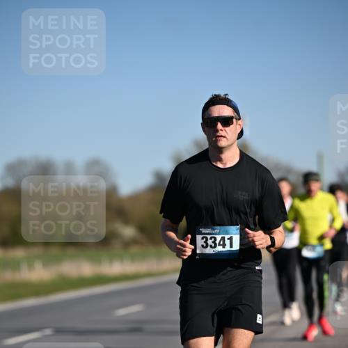 06.04.2025 - 44. Internationalen Wilhelmsburger Insellauf Dr. Thomas Lammeyer http://msf.ph/oto/7551095 06.04.2025 09:23:42 Laufen 3341 meine-sportfotos.de