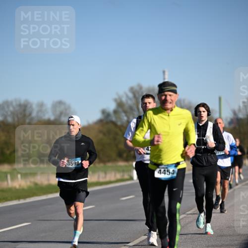 06.04.2025 - 44. Internationalen Wilhelmsburger Insellauf Dr. Thomas Lammeyer http://msf.ph/oto/7551114 06.04.2025 09:23:44 Laufen 3598, 4454 meine-sportfotos.de