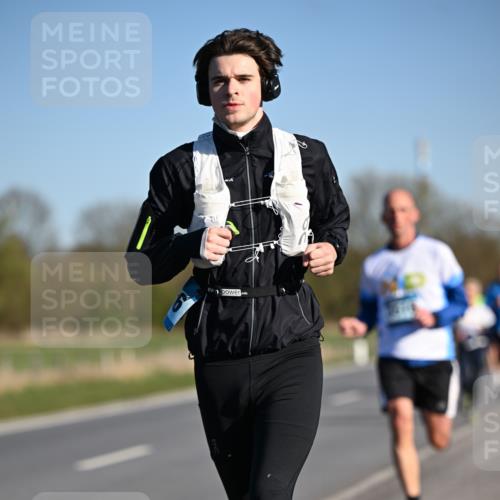 06.04.2025 - 44. Internationalen Wilhelmsburger Insellauf Dr. Thomas Lammeyer http://msf.ph/oto/7551154 06.04.2025 09:23:47 Laufen  meine-sportfotos.de