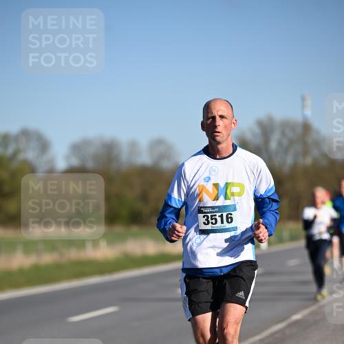 06.04.2025 - 44. Internationalen Wilhelmsburger Insellauf Dr. Thomas Lammeyer http://msf.ph/oto/7551165 06.04.2025 09:23:49 Laufen 3516 meine-sportfotos.de