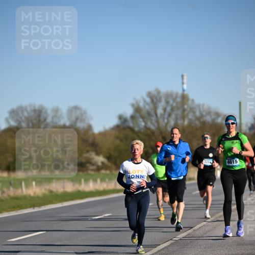 06.04.2025 - 44. Internationalen Wilhelmsburger Insellauf Dr. Thomas Lammeyer http://msf.ph/oto/7551180 06.04.2025 09:23:51 Laufen 328, 4615 meine-sportfotos.de
