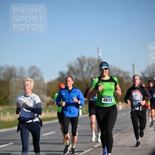 06.04.2025 - 44. Internationalen Wilhelmsburger Insellauf Dr. Thomas Lammeyer http://msf.ph/oto/7551204 06.04.2025 09:23:53 Laufen 4615, 379 meine-sportfotos.de