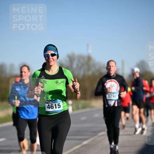 06.04.2025 - 44. Internationalen Wilhelmsburger Insellauf Dr. Thomas Lammeyer http://msf.ph/oto/7551223 06.04.2025 09:23:54 Laufen 4615, 3792 meine-sportfotos.de