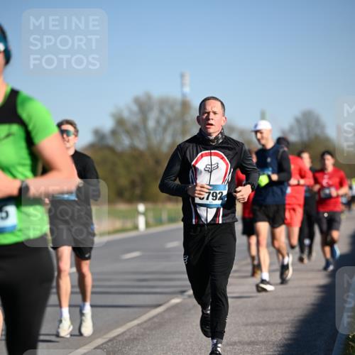 06.04.2025 - 44. Internationalen Wilhelmsburger Insellauf Dr. Thomas Lammeyer http://msf.ph/oto/7551225 06.04.2025 09:23:55 Laufen 792 meine-sportfotos.de