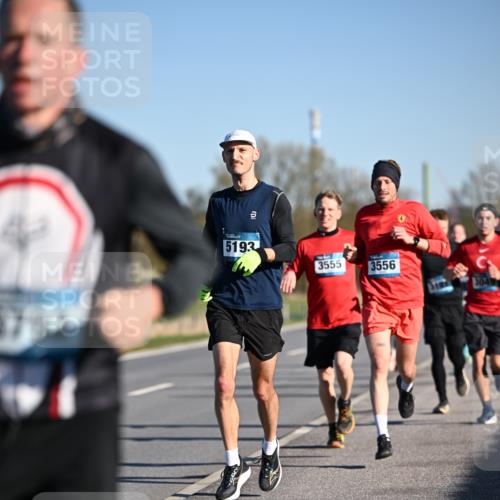 06.04.2025 - 44. Internationalen Wilhelmsburger Insellauf Dr. Thomas Lammeyer http://msf.ph/oto/7551244 06.04.2025 09:23:57 Laufen 5193, 3555, 3556 meine-sportfotos.de