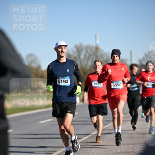 06.04.2025 - 44. Internationalen Wilhelmsburger Insellauf Dr. Thomas Lammeyer http://msf.ph/oto/7551247 06.04.2025 09:23:57 Laufen 10, 5193, 3555, 3556, 304 meine-sportfotos.de