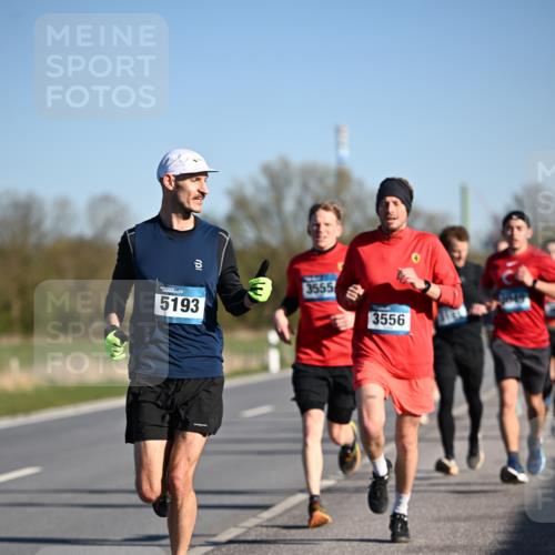 06.04.2025 - 44. Internationalen Wilhelmsburger Insellauf Dr. Thomas Lammeyer http://msf.ph/oto/7551252 06.04.2025 09:23:57 Laufen 5193, 3555, 3556 meine-sportfotos.de