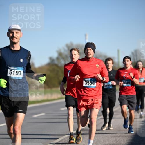 06.04.2025 - 44. Internationalen Wilhelmsburger Insellauf Dr. Thomas Lammeyer http://msf.ph/oto/7551256 06.04.2025 09:23:58 Laufen 5193, 3556, 3049 meine-sportfotos.de