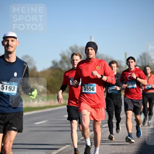 06.04.2025 - 44. Internationalen Wilhelmsburger Insellauf Dr. Thomas Lammeyer http://msf.ph/oto/7551258 06.04.2025 09:23:58 Laufen 5193, 3556, 3049, 3181 meine-sportfotos.de
