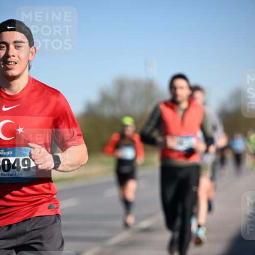 06.04.2025 - 44. Internationalen Wilhelmsburger Insellauf Dr. Thomas Lammeyer http://msf.ph/oto/7551292 06.04.2025 09:24:01 Laufen 6049 meine-sportfotos.de