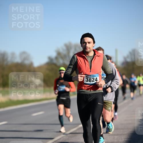 06.04.2025 - 44. Internationalen Wilhelmsburger Insellauf Dr. Thomas Lammeyer http://msf.ph/oto/7551295 06.04.2025 09:24:02 Laufen 38249, 128 meine-sportfotos.de