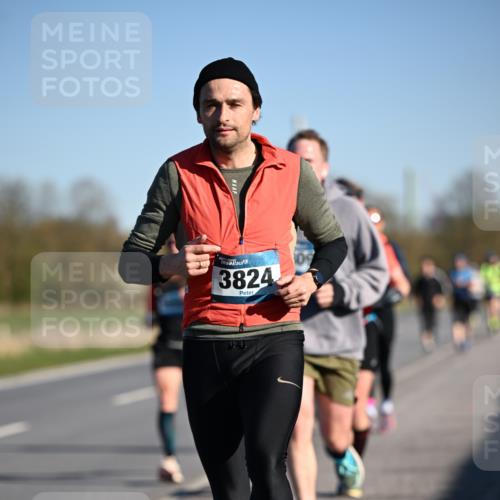 06.04.2025 - 44. Internationalen Wilhelmsburger Insellauf Dr. Thomas Lammeyer http://msf.ph/oto/7551306 06.04.2025 09:24:02 Laufen 3824 meine-sportfotos.de