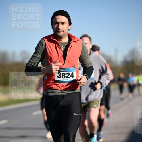 06.04.2025 - 44. Internationalen Wilhelmsburger Insellauf Dr. Thomas Lammeyer http://msf.ph/oto/7551307 06.04.2025 09:24:02 Laufen 3824, 128 meine-sportfotos.de