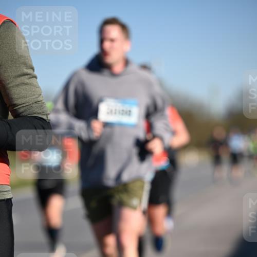 06.04.2025 - 44. Internationalen Wilhelmsburger Insellauf Dr. Thomas Lammeyer http://msf.ph/oto/7551316 06.04.2025 09:24:03 Laufen  meine-sportfotos.de
