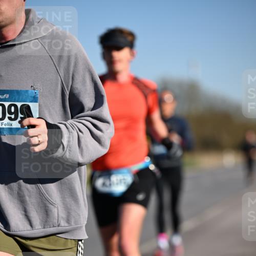 06.04.2025 - 44. Internationalen Wilhelmsburger Insellauf Dr. Thomas Lammeyer http://msf.ph/oto/7551318 06.04.2025 09:24:04 Laufen 660 meine-sportfotos.de