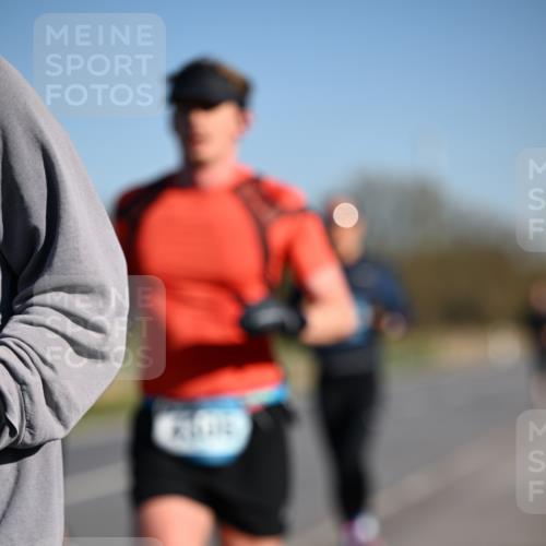 06.04.2025 - 44. Internationalen Wilhelmsburger Insellauf Dr. Thomas Lammeyer http://msf.ph/oto/7551322 06.04.2025 09:24:04 Laufen  meine-sportfotos.de