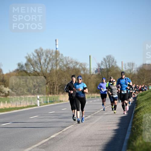06.04.2025 - 44. Internationalen Wilhelmsburger Insellauf Dr. Thomas Lammeyer http://msf.ph/oto/7551342 06.04.2025 09:24:08 Laufen 5020, 3870, 4259, 5070 meine-sportfotos.de