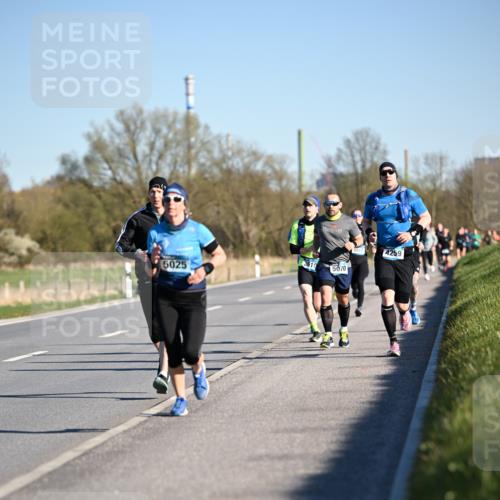 06.04.2025 - 44. Internationalen Wilhelmsburger Insellauf Dr. Thomas Lammeyer http://msf.ph/oto/7551344 06.04.2025 09:24:11 Laufen 5025, 3610, 5070, 4259 meine-sportfotos.de