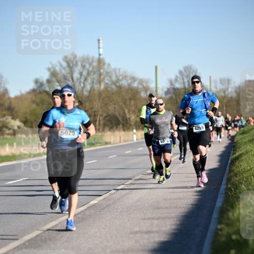 06.04.2025 - 44. Internationalen Wilhelmsburger Insellauf Dr. Thomas Lammeyer http://msf.ph/oto/7551359 06.04.2025 09:24:12 Laufen 5025, 3502, 5070, 4259 meine-sportfotos.de