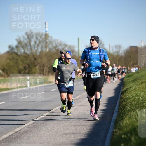 06.04.2025 - 44. Internationalen Wilhelmsburger Insellauf Dr. Thomas Lammeyer http://msf.ph/oto/7551374 06.04.2025 09:24:13 Laufen 5070, 4259 meine-sportfotos.de