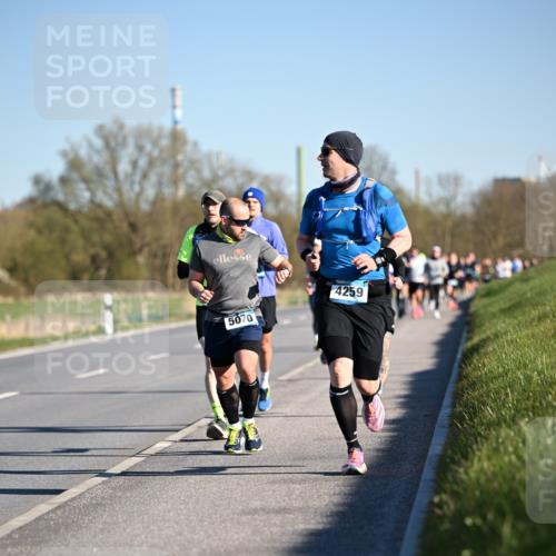 06.04.2025 - 44. Internationalen Wilhelmsburger Insellauf Dr. Thomas Lammeyer http://msf.ph/oto/7551380 06.04.2025 09:24:14 Laufen 5070, 4259 meine-sportfotos.de