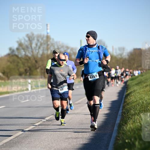 06.04.2025 - 44. Internationalen Wilhelmsburger Insellauf Dr. Thomas Lammeyer http://msf.ph/oto/7551385 06.04.2025 09:24:14 Laufen 5070, 4259 meine-sportfotos.de