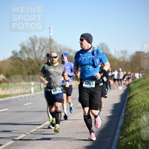06.04.2025 - 44. Internationalen Wilhelmsburger Insellauf Dr. Thomas Lammeyer http://msf.ph/oto/7551394 06.04.2025 09:24:14 Laufen 5070, 4259 meine-sportfotos.de