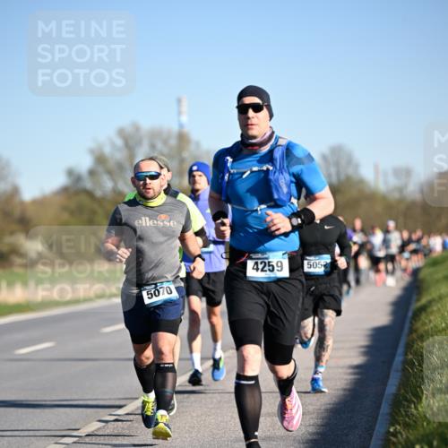 06.04.2025 - 44. Internationalen Wilhelmsburger Insellauf Dr. Thomas Lammeyer http://msf.ph/oto/7551403 06.04.2025 09:24:15 Laufen 4259, 5052, 5070 meine-sportfotos.de