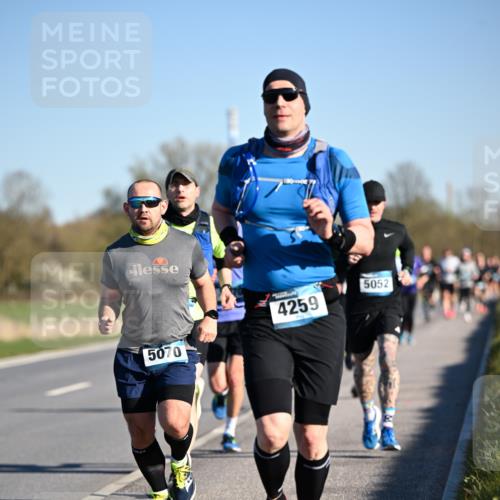 06.04.2025 - 44. Internationalen Wilhelmsburger Insellauf Dr. Thomas Lammeyer http://msf.ph/oto/7551411 06.04.2025 09:24:16 Laufen 5070, 4259, 5052 meine-sportfotos.de