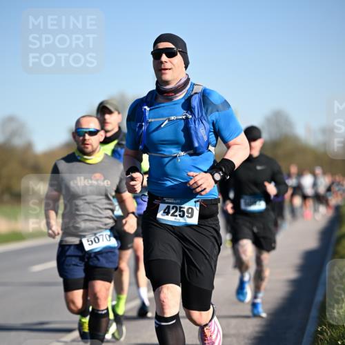06.04.2025 - 44. Internationalen Wilhelmsburger Insellauf Dr. Thomas Lammeyer http://msf.ph/oto/7551415 06.04.2025 09:24:16 Laufen 5070, 4259 meine-sportfotos.de