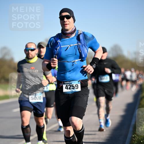 06.04.2025 - 44. Internationalen Wilhelmsburger Insellauf Dr. Thomas Lammeyer http://msf.ph/oto/7551417 06.04.2025 09:24:16 Laufen 5070, 4259 meine-sportfotos.de