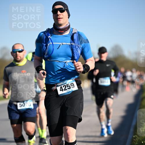 06.04.2025 - 44. Internationalen Wilhelmsburger Insellauf Dr. Thomas Lammeyer http://msf.ph/oto/7551422 06.04.2025 09:24:16 Laufen 5070, 4259 meine-sportfotos.de