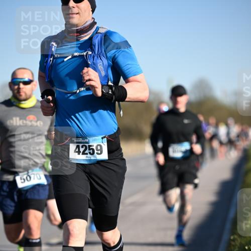 06.04.2025 - 44. Internationalen Wilhelmsburger Insellauf Dr. Thomas Lammeyer http://msf.ph/oto/7551426 06.04.2025 09:24:17 Laufen 5070, 4259 meine-sportfotos.de