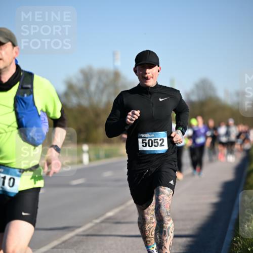 06.04.2025 - 44. Internationalen Wilhelmsburger Insellauf Dr. Thomas Lammeyer http://msf.ph/oto/7551432 06.04.2025 09:24:18 Laufen 10, 5052 meine-sportfotos.de
