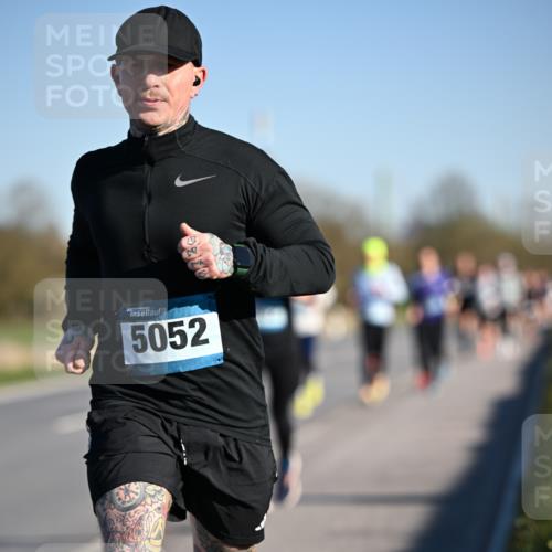 06.04.2025 - 44. Internationalen Wilhelmsburger Insellauf Dr. Thomas Lammeyer http://msf.ph/oto/7551449 06.04.2025 09:24:19 Laufen 5052 meine-sportfotos.de