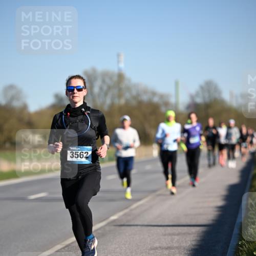 06.04.2025 - 44. Internationalen Wilhelmsburger Insellauf Dr. Thomas Lammeyer http://msf.ph/oto/7551455 06.04.2025 09:24:20 Laufen 3562 meine-sportfotos.de