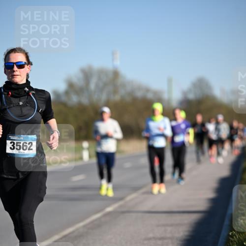 06.04.2025 - 44. Internationalen Wilhelmsburger Insellauf Dr. Thomas Lammeyer http://msf.ph/oto/7551457 06.04.2025 09:24:21 Laufen 3562 meine-sportfotos.de