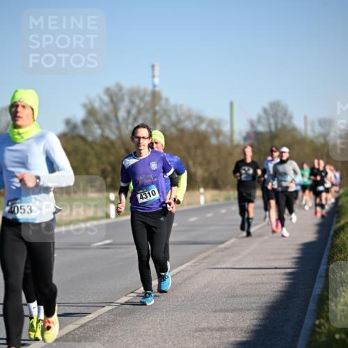 06.04.2025 - 44. Internationalen Wilhelmsburger Insellauf Dr. Thomas Lammeyer http://msf.ph/oto/7551464 06.04.2025 09:24:25 Laufen 4053, 4310 meine-sportfotos.de