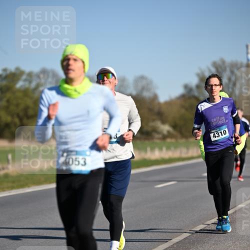 06.04.2025 - 44. Internationalen Wilhelmsburger Insellauf Dr. Thomas Lammeyer http://msf.ph/oto/7551468 06.04.2025 09:24:25 Laufen 4053, 4310 meine-sportfotos.de