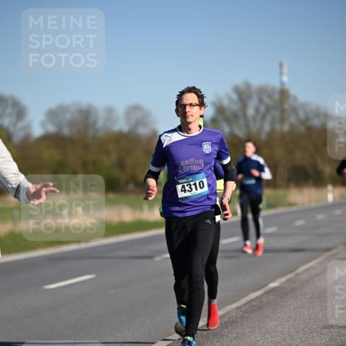 06.04.2025 - 44. Internationalen Wilhelmsburger Insellauf Dr. Thomas Lammeyer http://msf.ph/oto/7551475 06.04.2025 09:24:26 Laufen 4310 meine-sportfotos.de