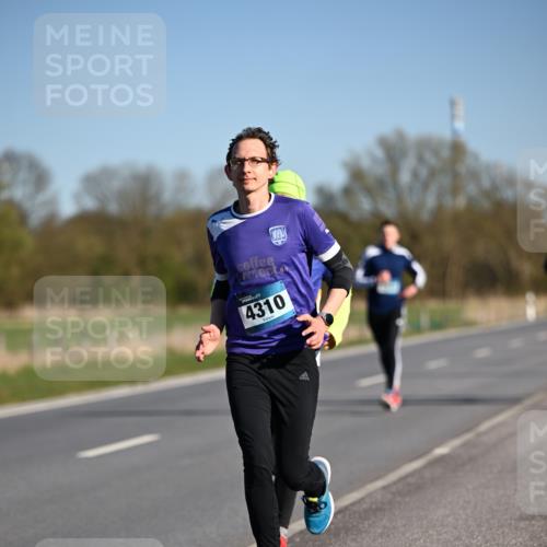 06.04.2025 - 44. Internationalen Wilhelmsburger Insellauf Dr. Thomas Lammeyer http://msf.ph/oto/7551482 06.04.2025 09:24:27 Laufen 4310 meine-sportfotos.de